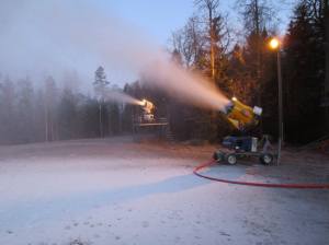 Snøproduksjonen er i gang
