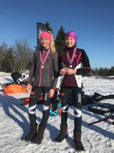 Victora og Maja med bonse og sølv under KM Lang 2017.